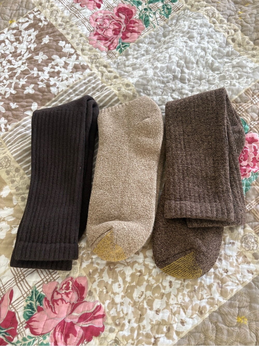 Gold Toe Men's Brown Ribbed Crew Socks Size 10-13